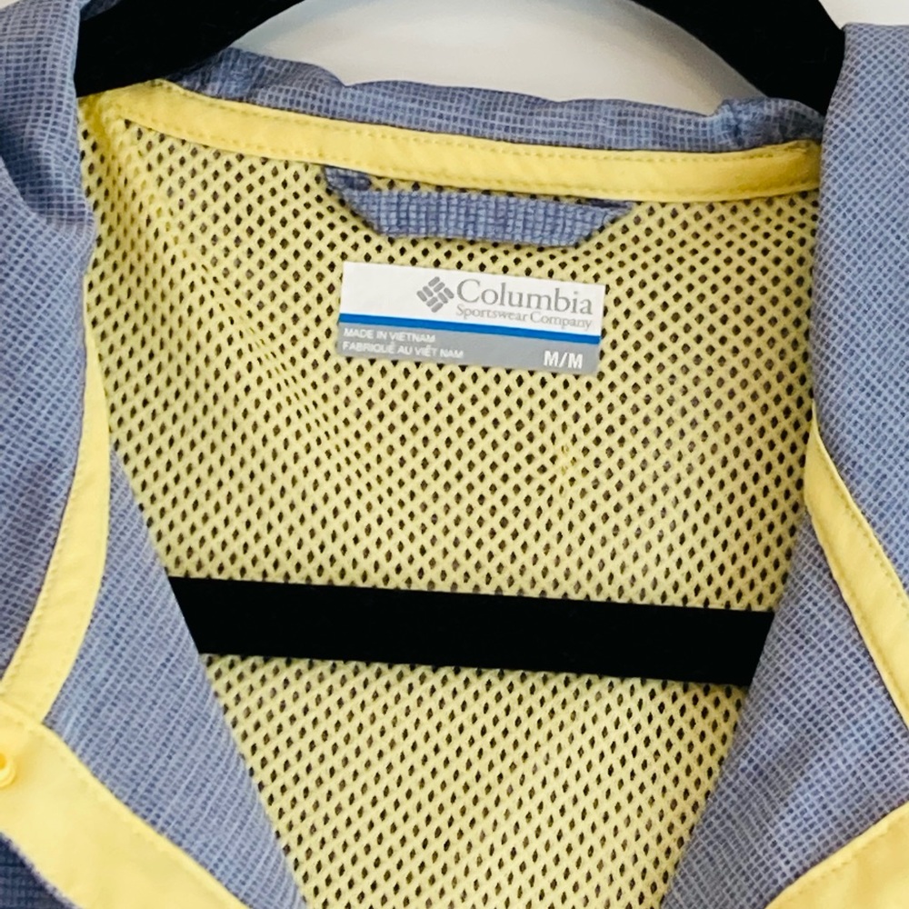 Columbia women’s blue windbreaker yellow trim - Picture 2 of 5